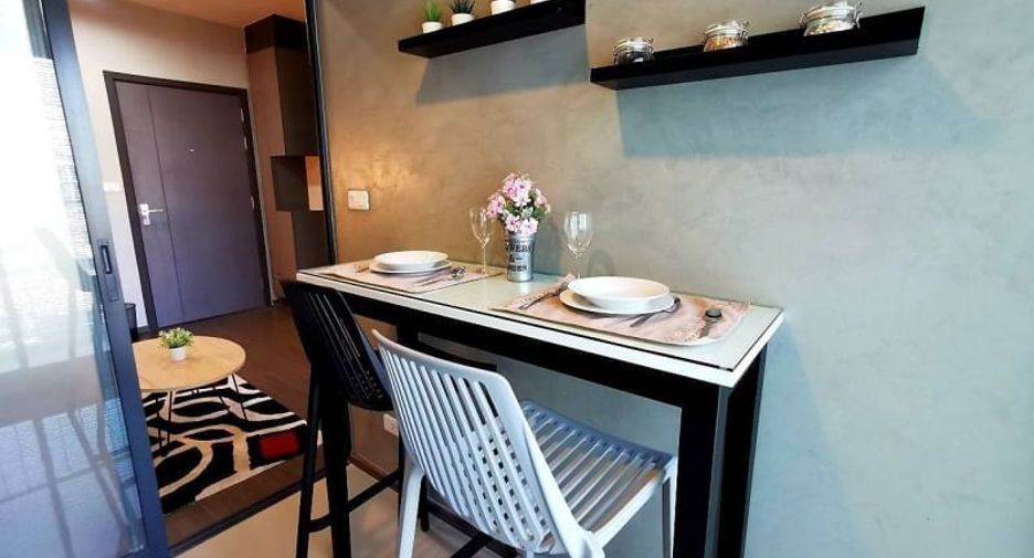 For sale 1 bed condo in Phra Khanong, Bangkok
