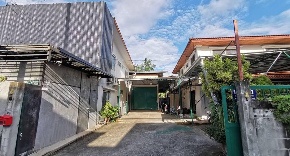 For sale 6 bedrooms house in Mueang Chiang Mai, Chiang Mai
