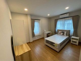 Haus zur Miete mit 4 Zimmer in Bang Phli, Samut Prakan