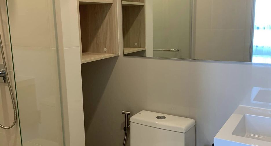 Condo en alquiler de 1 habitaciones en Huai Khwang, Bangkok