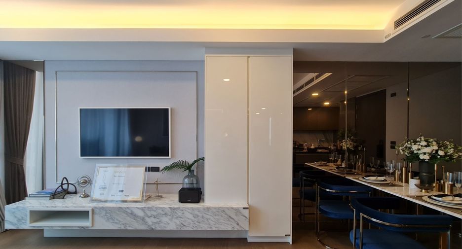 For sale 2 bedrooms condo in Khlong Toei, Bangkok