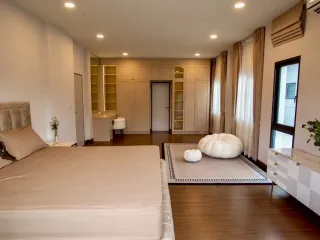 For rent 4 bedrooms house in Bang Phli, Samut Prakan