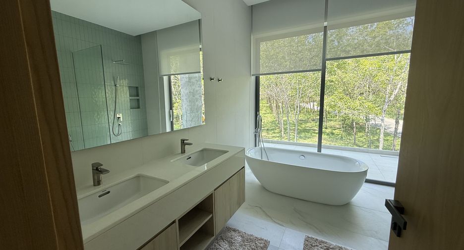 For sale 4 bedrooms villa in Thalang, Phuket