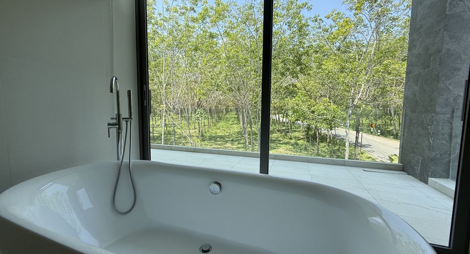 For sale 4 bedrooms villa in Thalang, Phuket