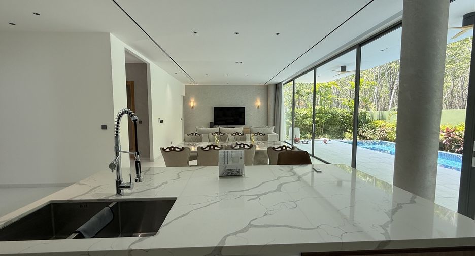 For sale 4 bedrooms villa in Thalang, Phuket
