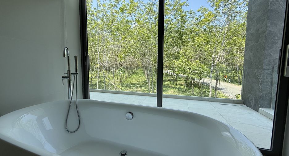 For sale 4 bedrooms villa in Thalang, Phuket