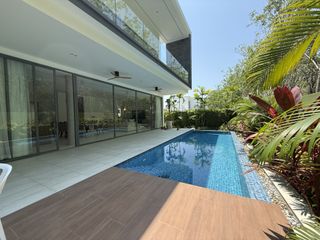 Villa zum Kauf mit 4 Zimmer in Thalang, Phuket