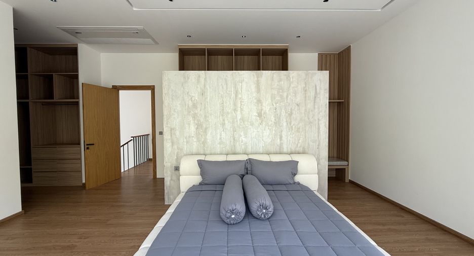 For sale 4 bedrooms villa in Thalang, Phuket