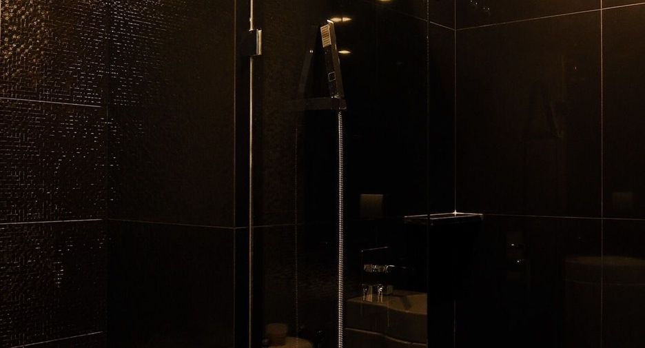 Condo en alquiler de 1 habitaciones en Khlong Toei, Bangkok