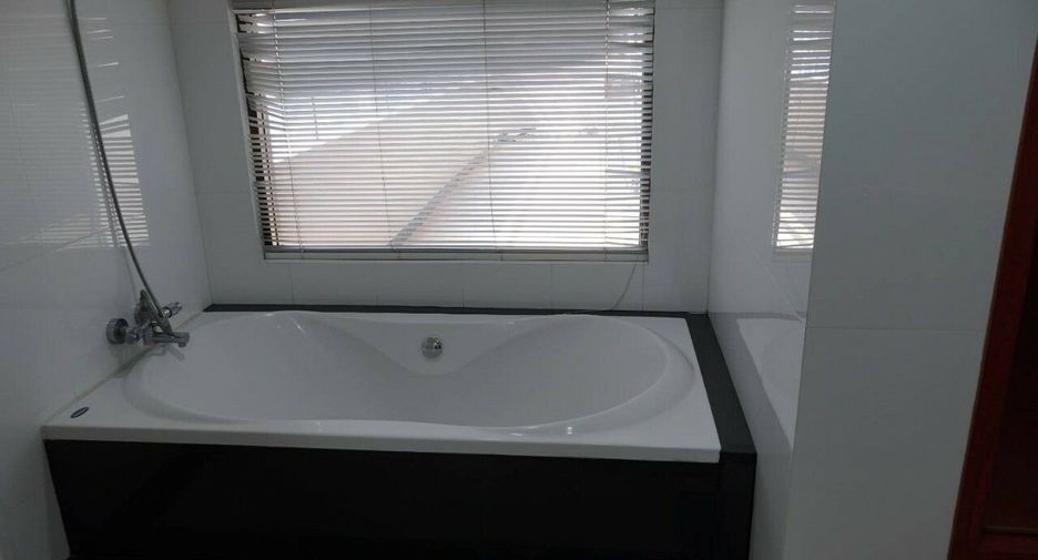 Wohnung zur Miete mit 3 Zimmer in Watthana, Bangkok