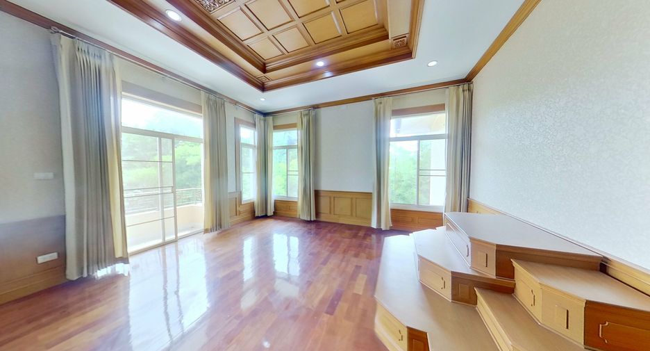 For sale 8 bedrooms villa in Doi Saket, Chiang Mai