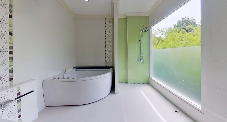 For sale 8 bedrooms villa in Doi Saket, Chiang Mai