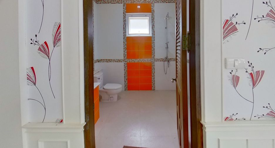 For sale 8 bedrooms villa in Doi Saket, Chiang Mai