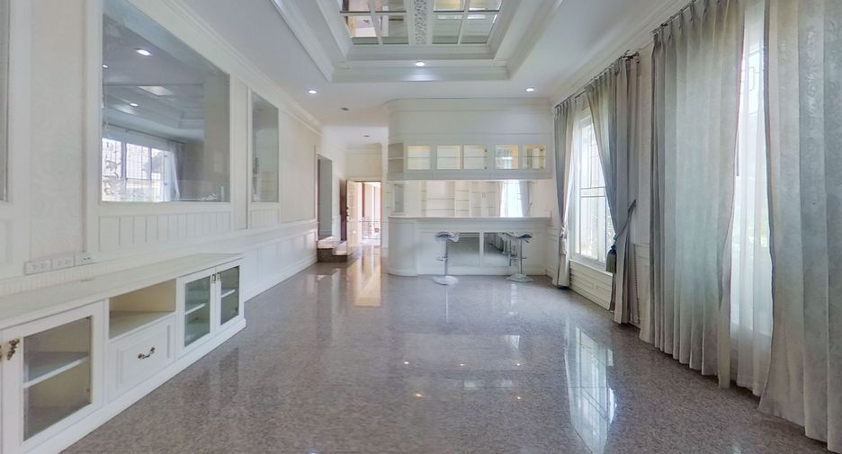 For sale 8 bedrooms villa in Doi Saket, Chiang Mai