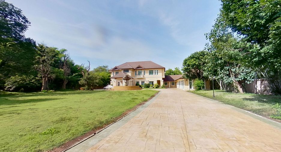 For sale 8 bedrooms villa in Doi Saket, Chiang Mai