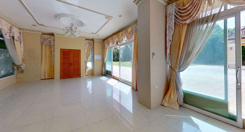 For sale 8 bedrooms villa in Doi Saket, Chiang Mai