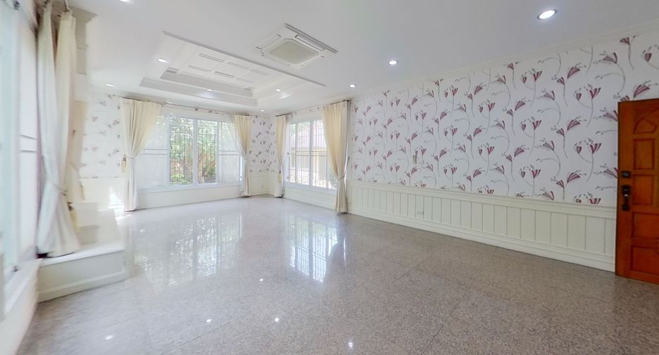 For sale 8 bedrooms villa in Doi Saket, Chiang Mai