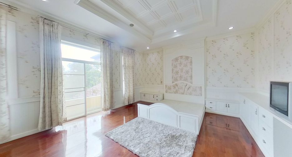 For sale 8 bedrooms villa in Doi Saket, Chiang Mai