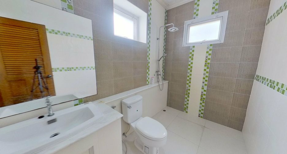 For sale 8 bedrooms villa in Doi Saket, Chiang Mai