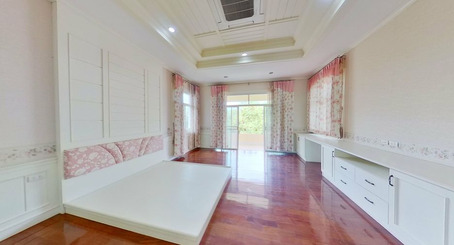 For sale 8 bedrooms villa in Doi Saket, Chiang Mai