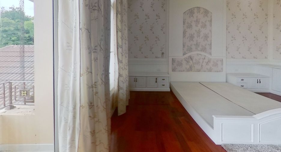 For sale 8 bedrooms villa in Doi Saket, Chiang Mai