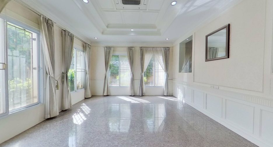For sale 8 bedrooms villa in Doi Saket, Chiang Mai