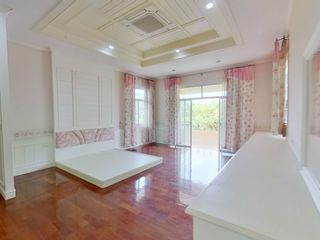 For sale 8 bedrooms villa in Doi Saket, Chiang Mai