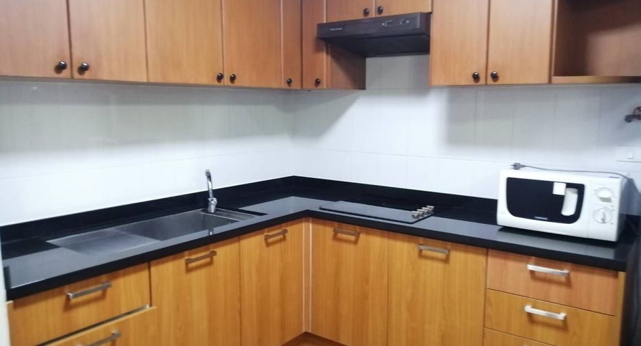 For sale 2 bedrooms condo in Wang Thonglang, Bangkok