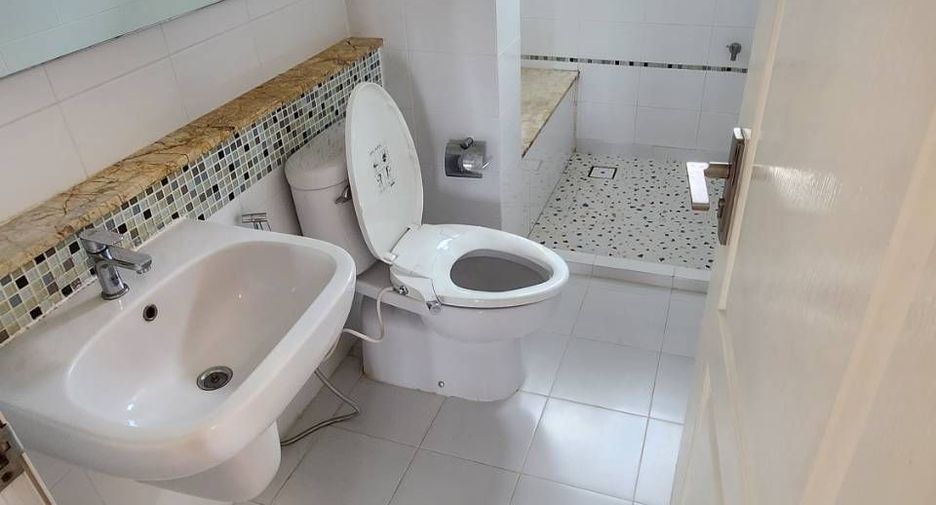 Casa en alquiler de 3 habitaciones en Mueang Chiang Mai, Chiang Mai