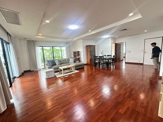For rent 2 bedrooms apartment in Watthana, Bangkok