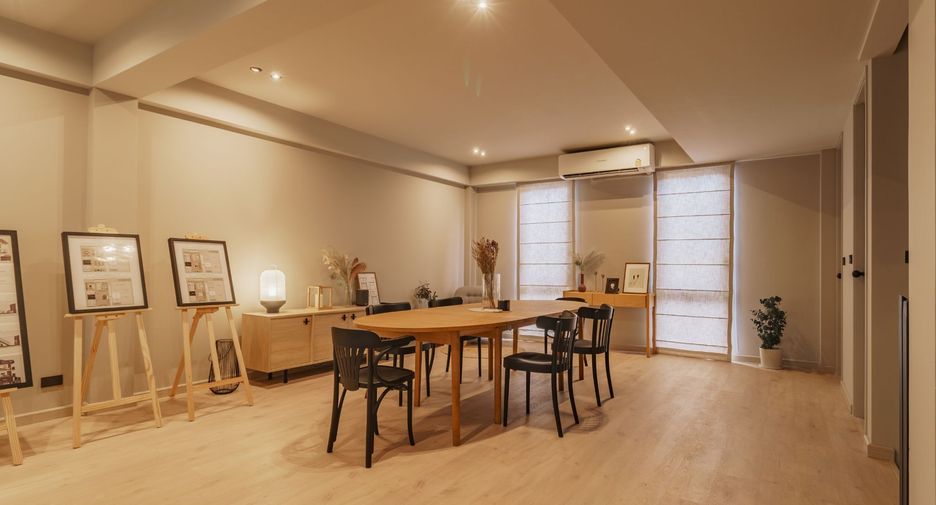 For sale and for rent 2 bedrooms townhouse in Watthana, Bangkok