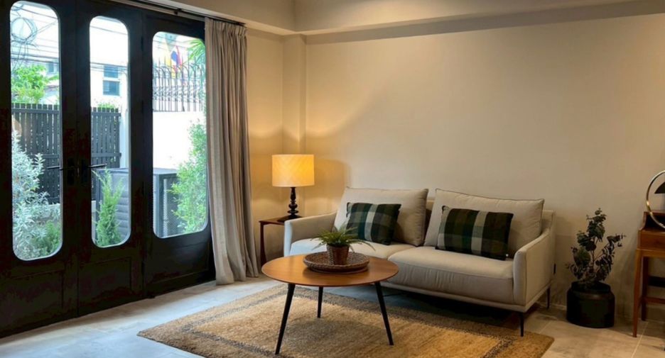 For sale and for rent 2 bedrooms townhouse in Watthana, Bangkok