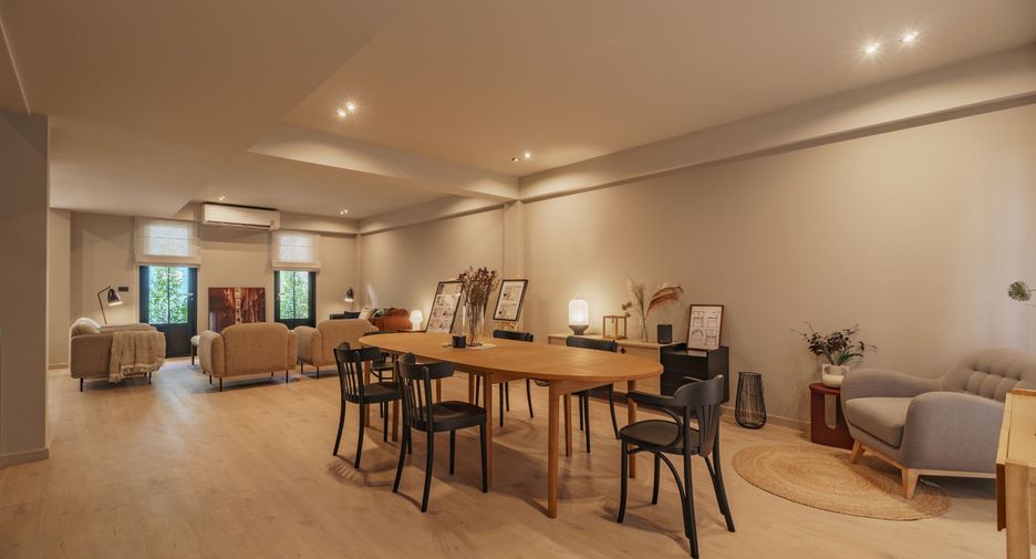 For sale and for rent 2 bedrooms townhouse in Watthana, Bangkok