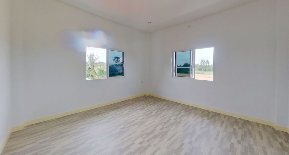 For sale 4 bedrooms house in San Sai, Chiang Mai
