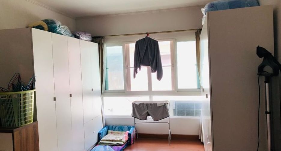 For sale 4 bedrooms house in Mueang Chiang Mai, Chiang Mai