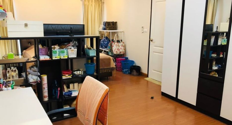 For sale 4 bedrooms house in Mueang Chiang Mai, Chiang Mai
