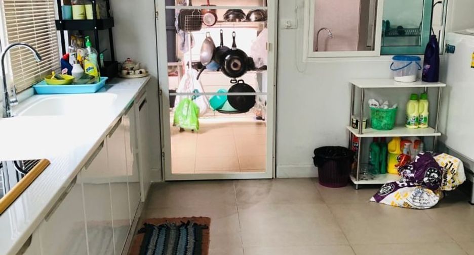 For sale 4 bedrooms house in Mueang Chiang Mai, Chiang Mai