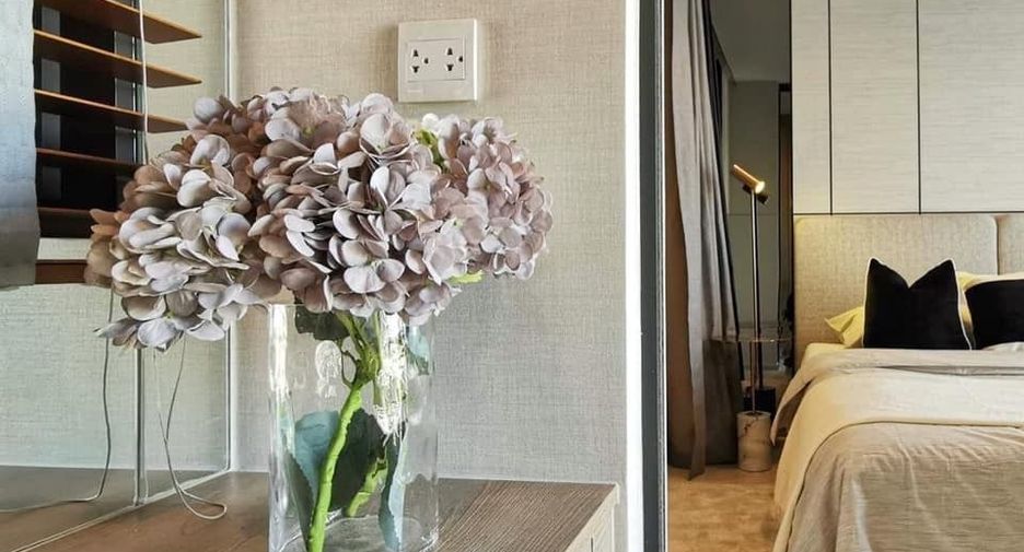 For rent 1 bed condo in Pathum Wan, Bangkok
