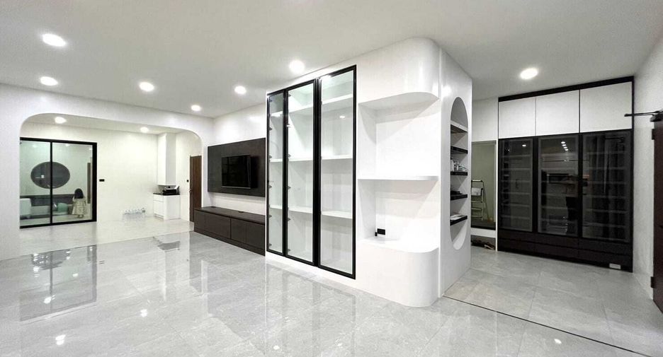 Villa en venta de 4 habitaciones en Hang Dong, Chiang Mai
