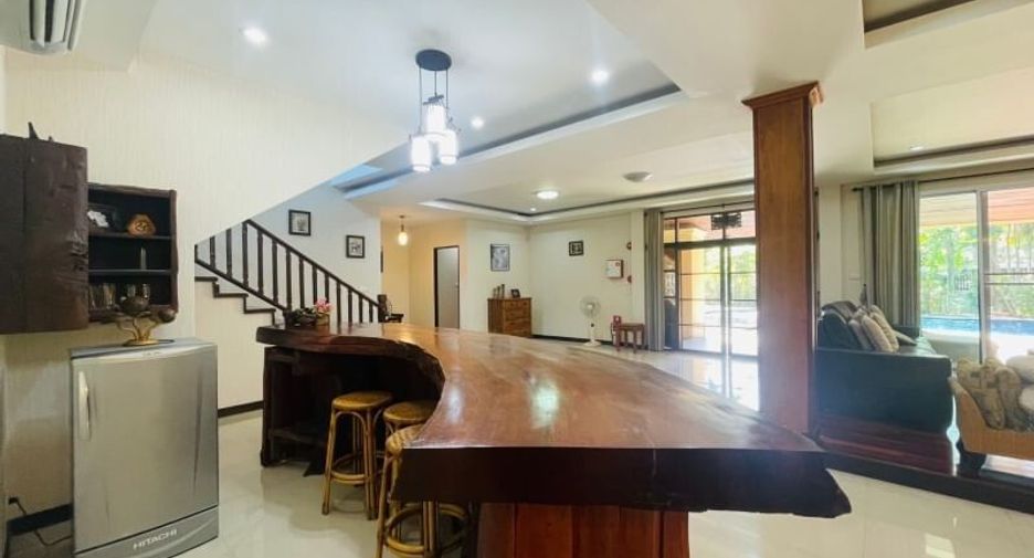 出售 和 出租 8 卧室 别墅 在 Mueang Chiang Mai, Chiang Mai