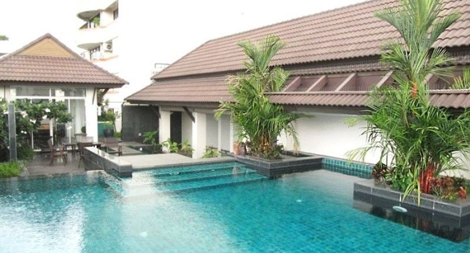 For rent 4 bedrooms condo in Watthana, Bangkok