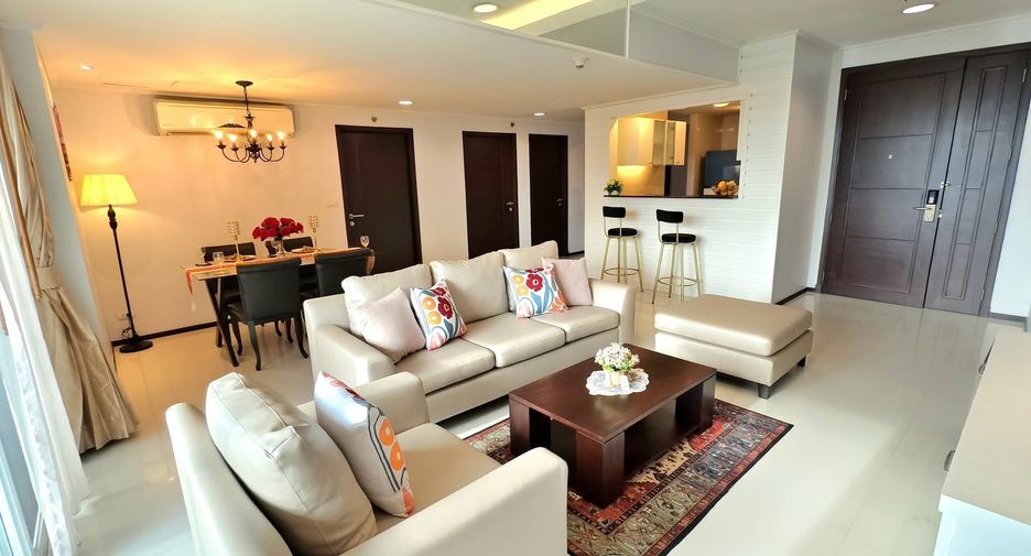 For rent 2 bedrooms apartment in Watthana, Bangkok
