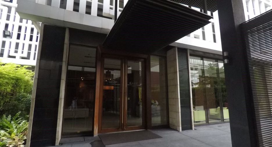 For sale 1 bed condo in Khlong Toei, Bangkok