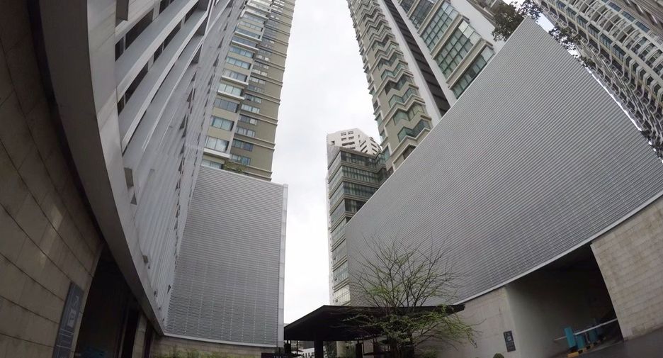 For sale 1 bed condo in Khlong Toei, Bangkok