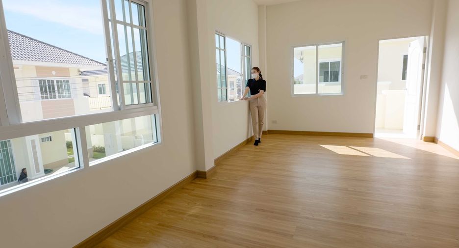 Casa en venta de 4 habitaciones en Saraphi, Chiang Mai
