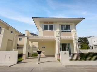 For sale 4 bedrooms house in Saraphi, Chiang Mai