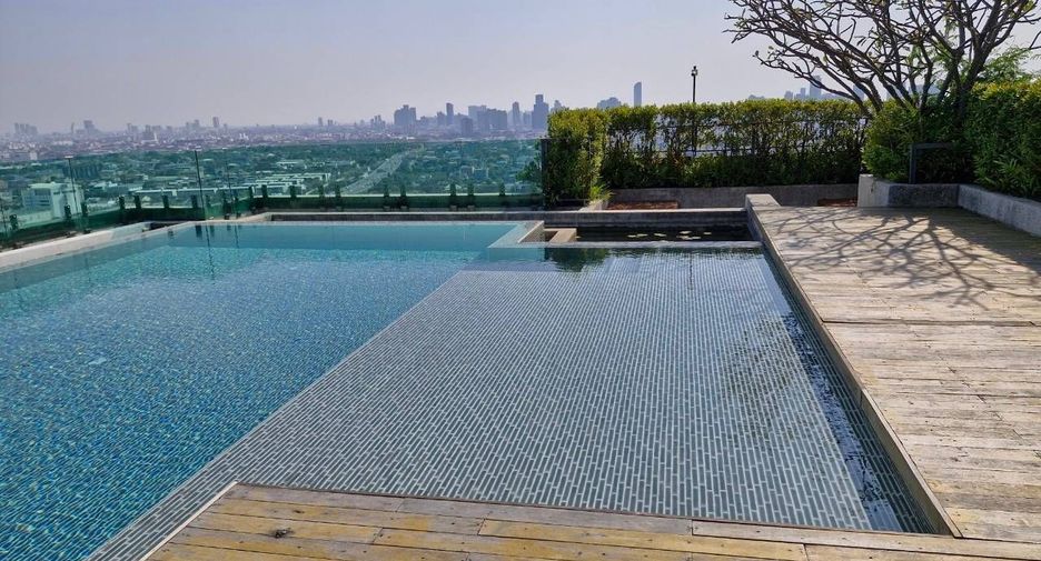 For sale 1 bed condo in Watthana, Bangkok