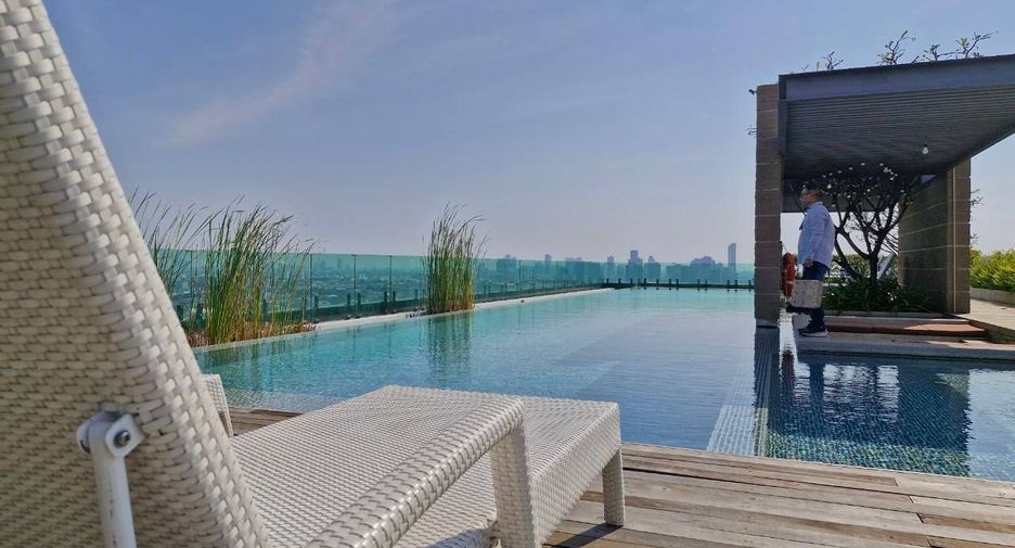 For sale 1 bed condo in Watthana, Bangkok