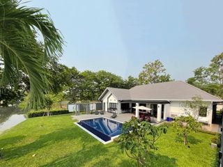 For sale 4 bedrooms house in Mueang Chiang Mai, Chiang Mai