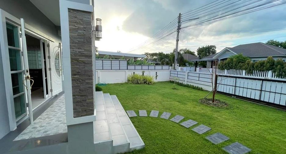 For sale and for rent 5 bedrooms house in San Sai, Chiang Mai